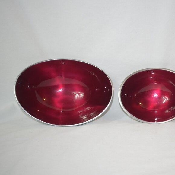 Set of 3 Vintage Metal and Red Enamel Bowls Set of 3 - Picture 11 of 12